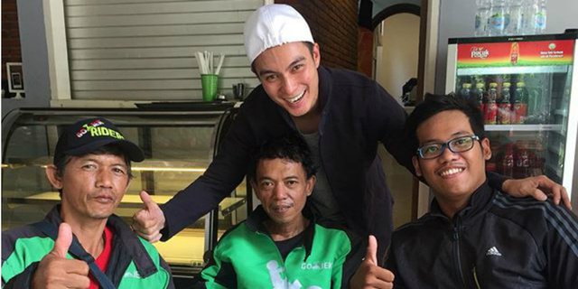 Promo Unik Bisnis Baim Wong: Makan Gratis untuk Driver Gojek
