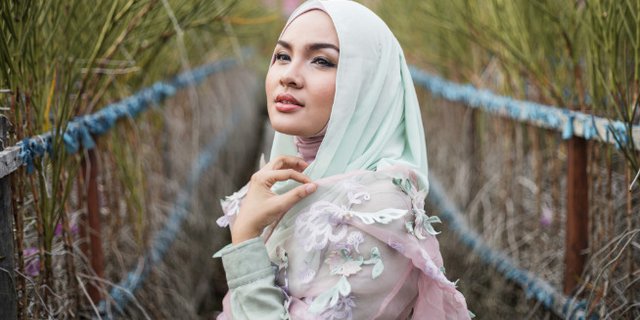 Ria Miranda: Ikon Hijab, Inspiring Parent, dan Mimpinya