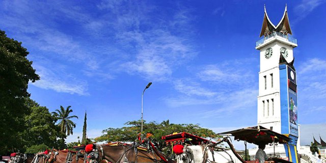 Misteri Angka 4 Romawi Jam Gadang