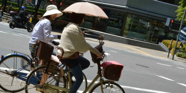 Keseruan Bersepeda Keliling Osaka