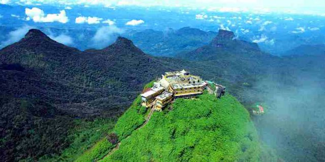 Misteri Jejak Kaki Nabi Adam di Puncak Gunung Sri Lanka