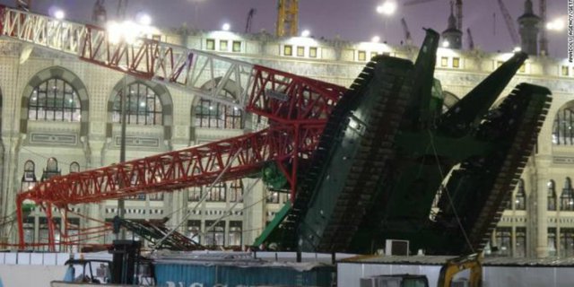 Perusahaan Pemilik Crane Roboh di Mekah Pecat 50 Ribu Buruh