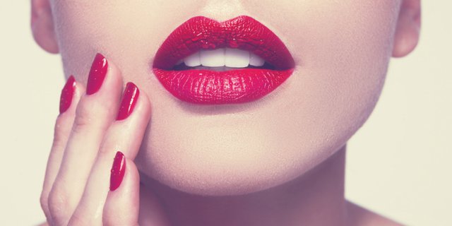 Padupadan Lipstik Warna Merah Sesuai Warna Kulit