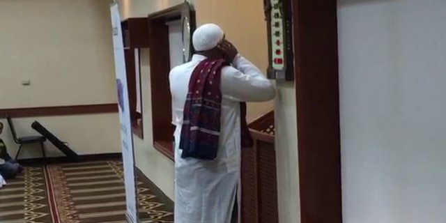 Innalillahi, Bilal Masjid Wafat Saat Ikamah