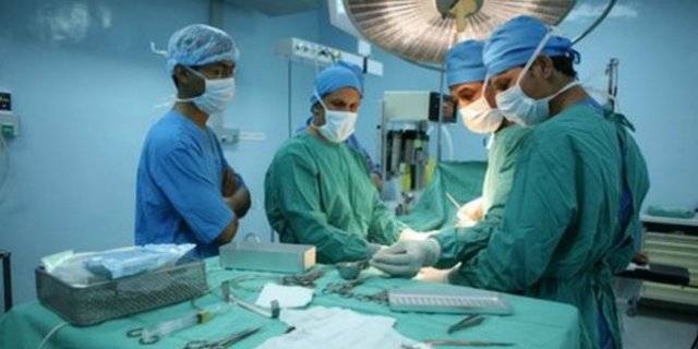 Operasi Mulut Pasien, Dokter Terkejut Temukan Kunci Pas