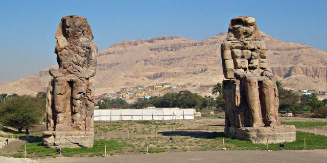 Misteri 'Siulan' Patung Firaun di Mesir