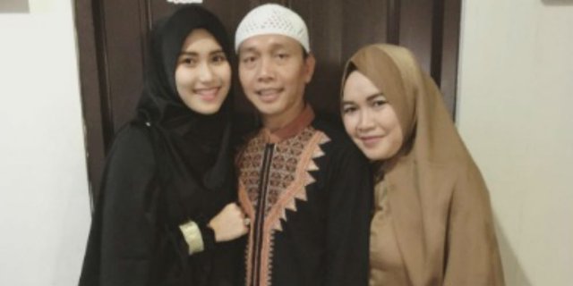 Tradisi Wajib Lebaran Ayu Ting Ting