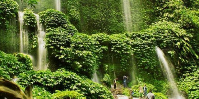 Berenang di Air Terjun Ini Bisa Bikin Kulit Cantik