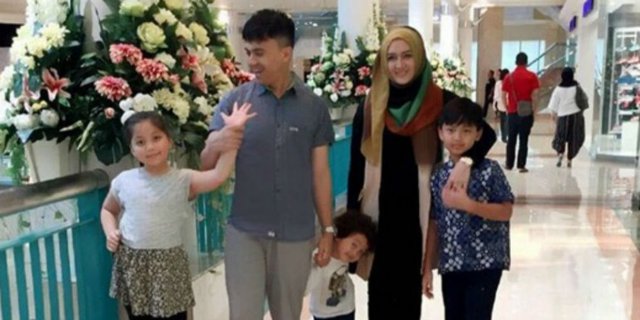 Sahrul Gunawan Lebaran Bersama Istri Bikin Adem Netizen