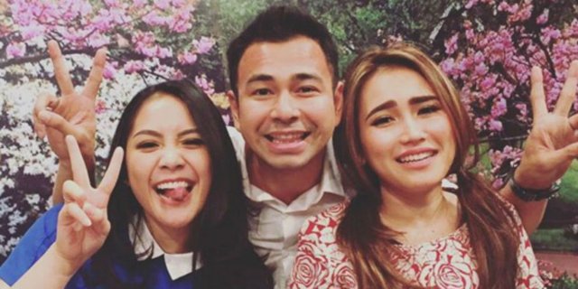 Pramugari Lihat Raffi-Ayu Mesra, Ini Kata Ibunda