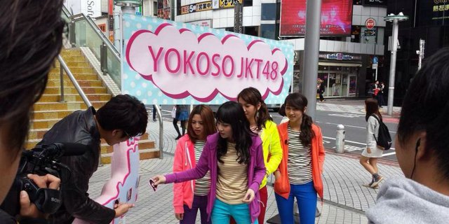 Intip Keseruan 'JKT48' Saat Berburu Kuliner Ke Jepang