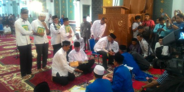 Calon Gubernur Aceh Wajib Tes Baca Alquran