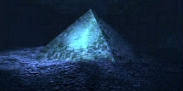 Misteri di Balik Angkernya Segitiga Bermuda: Piramida Kristal?