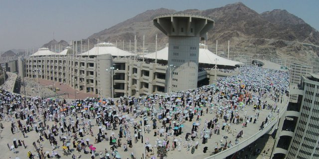 Melihat Keistimewaan Jembatan Jamarat di Mina