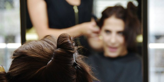 Menjanjikan, Berdayakan Wanita Jadi Tenaga Tata Rambut