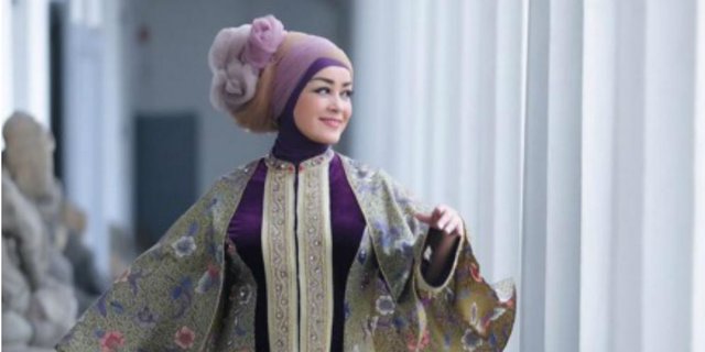 Berkah Berhijab Kini Chintami jadi Desainer