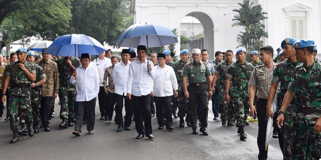 Heboh Payung Biru Jokowi, Kicauan Kaesang Jadi Sorotan