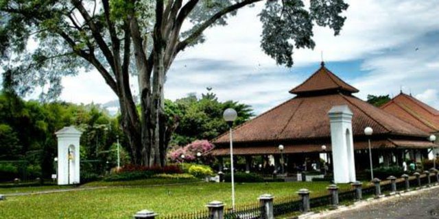 Kang Emil Ajak Masyarakat Berwisata ke Pendopo Walkot Bandung