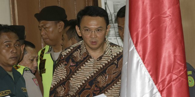 Hakim Sidang Ahok Tegur Saksi Polisi