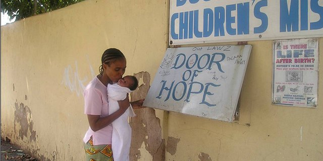 Lihat 'Pintu Ajaib' yang Jadi Penyelamat Bayi-bayi Terlantar