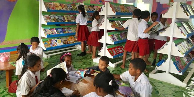 Taman Bacaan Pelangi Bangun 12 Perpustakaan Baru di Flores