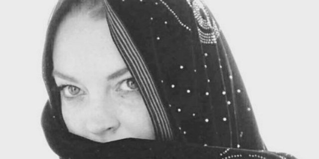 Lindsay Lohan Buka Bisnis Busana Hijab?