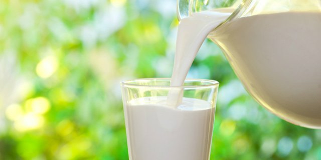 Anak Lebih Suka Minum Susu dan Malas Makan? Coba Cara Ini