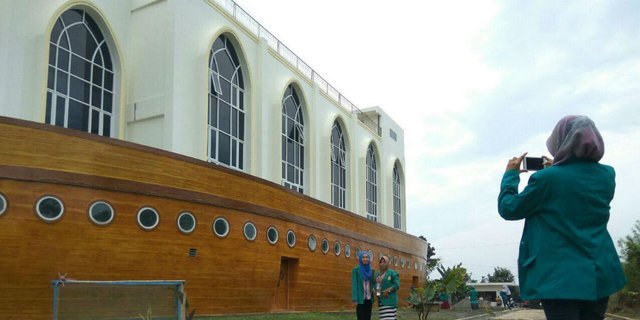 Masjid 'Kapal Nabi Nuh', Obyek Wisata Baru di Semarang