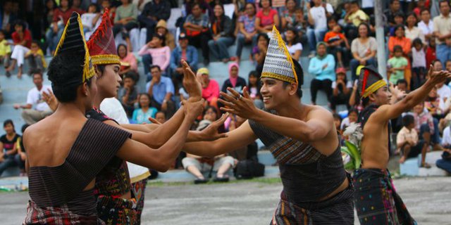 Intip Uniknya 'Gondang Naposo', Ritual Cari Jodoh di Samosir