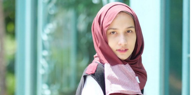 Tutorial Hijab Bahan Jersey dari Dwi Handayani