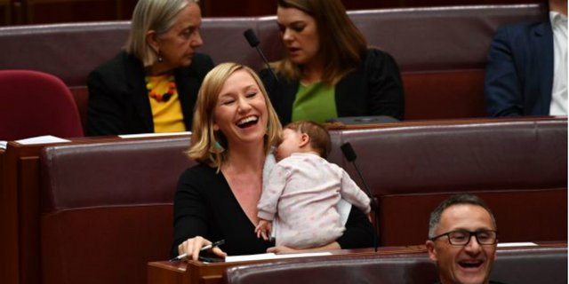 Anggota Parlemen Australia Kini Boleh Menyusui Saat Sidang