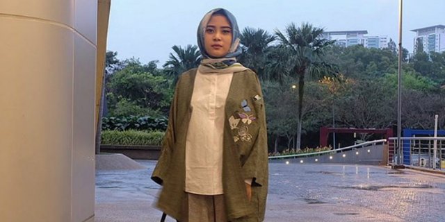 Inspirasi Gaya Busana untuk Hijaber Bertubuh Mungil