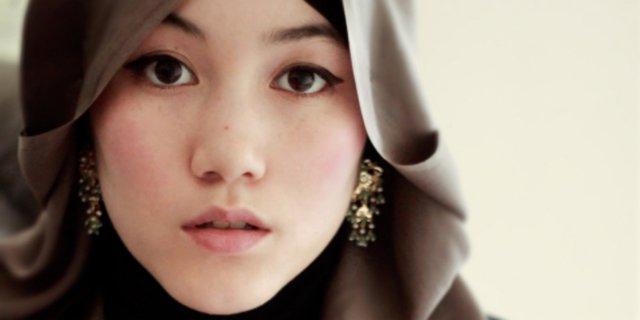Cara Cepat Bikin Hijab Mirip Gaya Hana Tajima
