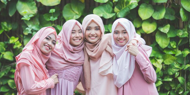 Tips Memadukan Busana Muslim untuk Silaturahmi Saat Lebaran