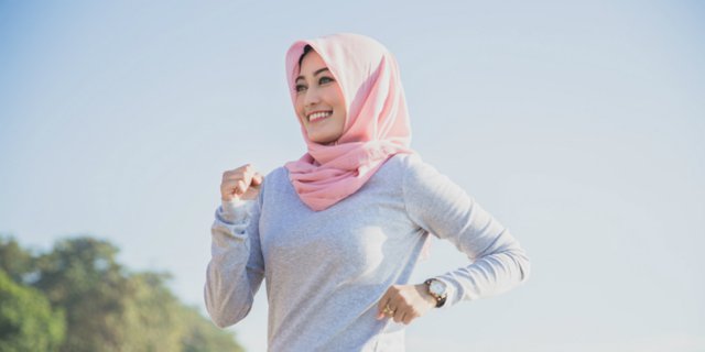 Gaya Hijab Segiempat yang Simpel Nyaman untuk Olahraga