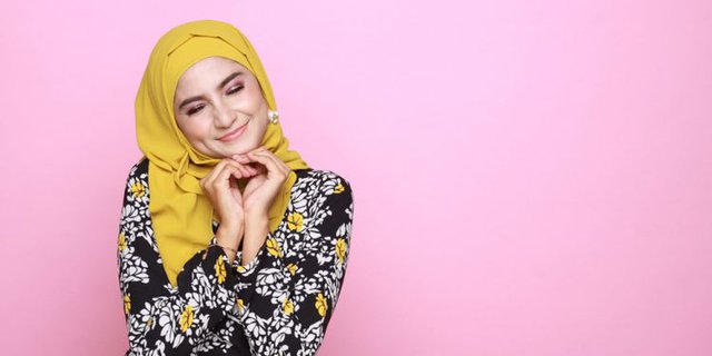 5 Gaya Hijab yang Cocok Dikenakan Hijaber Berwajah Oval