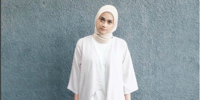Kiat Pakai Hijab untuk Ibu Muda dari Ayudia