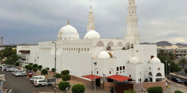 Di Masjid Ini Rasulullah Pernah Sholat Menghadap 2 Arah Kiblat