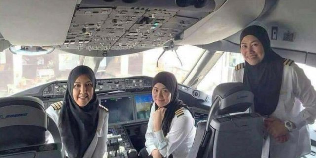 Viral 3 Pilot Berhijab Antar Jamaah Haji, Ini Kisah Sebenarnya