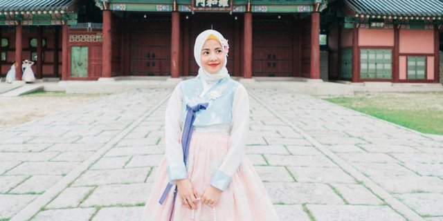 Pakai Hanbok, Natasha Rizky Jadi Wanita Korea Syariah