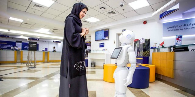 Bukan Lagi Manusia, Nasabah Bank Ini Dilayani Robot | Dream.co.id