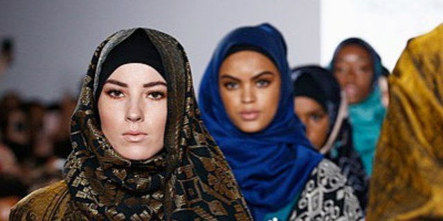 Dua Desainer Hijab Harumkan Indonesia di NYFW 2018