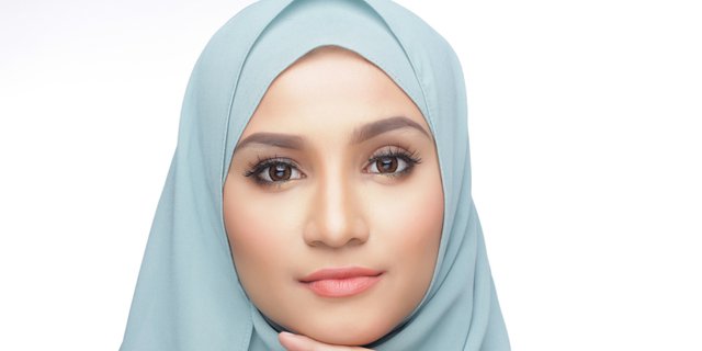 Aturan Memulaskan Makeup Bagi Hijaber untuk Tampilan Sempurna
