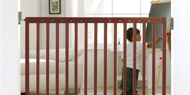 Pasang Baby Gate untuk Si Kecil, Perhatikan 3 Hal Ini