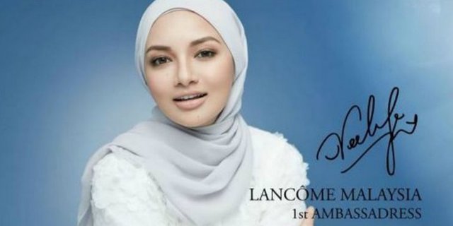Neelofa, Hijaber Pertama yang Jadi 'Brand Ambassador' Lancome