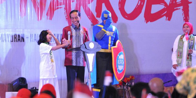Jokowi Ingatkan Pelajar untuk Tolak Permen dari Orang Asing