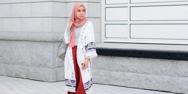 Ragam Gaya Hijab yang Tren di 2017, Simpel dan Elegan