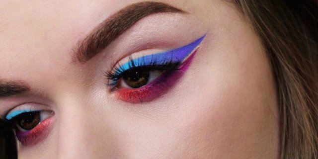 Tren Unik Makeup: Eyeliner Ombre, Berani Coba?