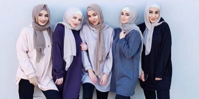 Deretan Gaya 'Sporty' dengan Jilbab yang Kekinian