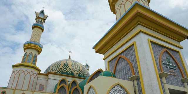 Indahnya Masjid Hubbul Wathan, Ikon Wisata Religi Mataram